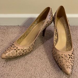 Michael Kors MK Flex Mid Perforated Pumps Heels Size 11 Tan Nude Beige NIB